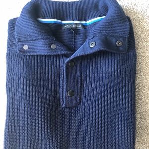 Banana republic quarter button sweater